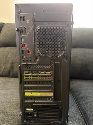PC de sobremesa Ryzen 5 - 16Gb RAM - 500Gb SSD