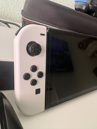 Nintendo Switch OLED + 3 Juegos y accesorios!!!
