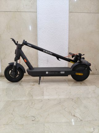 Xiaomi Electric Scooter 5 - Con garantía