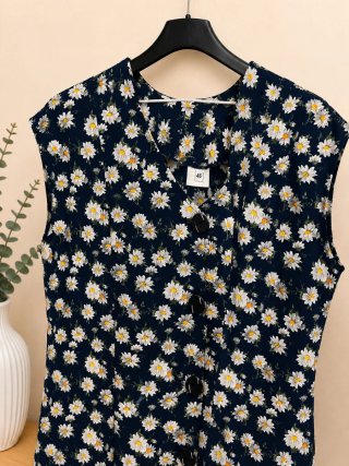 Vestido azul marino estampado flores talla L