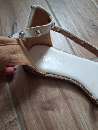 Sandali LORAFERRES donna bianchi con borchie