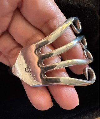 Brazalete tenedor antiguo hecho a mano