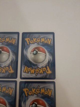 Cartas Pokémon Giratina y Munna Holo Reverse