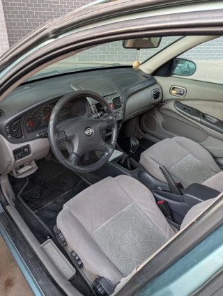 Nissan Almera 2002