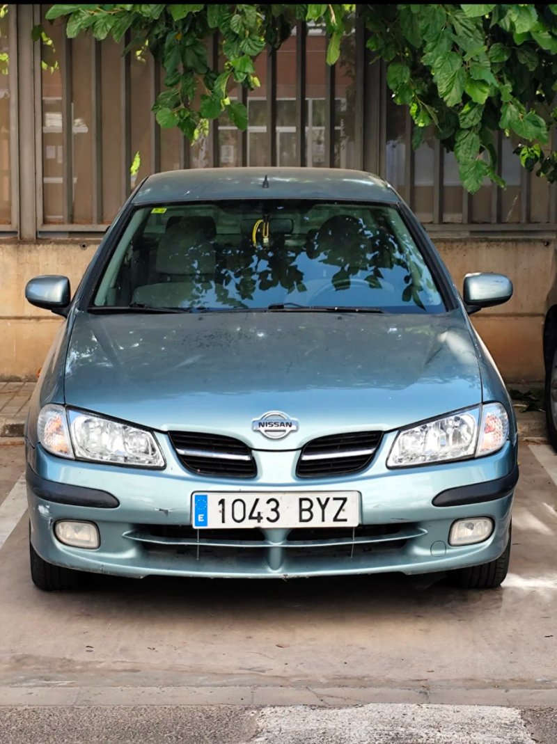 Nissan Almera 2002 - foto 1