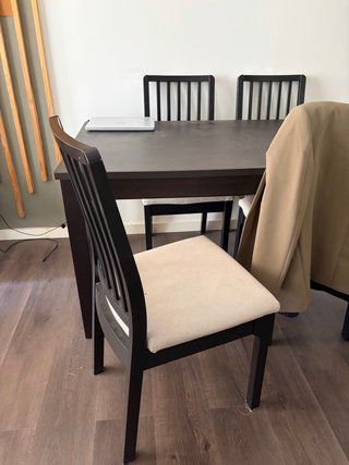 Mesa y 4 Sillas Comedor IKEA