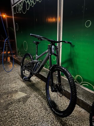 Bicicleta Cube 215 DH