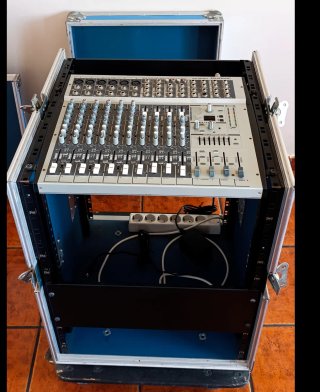 Mesa de mezclas Phonic MM1805X