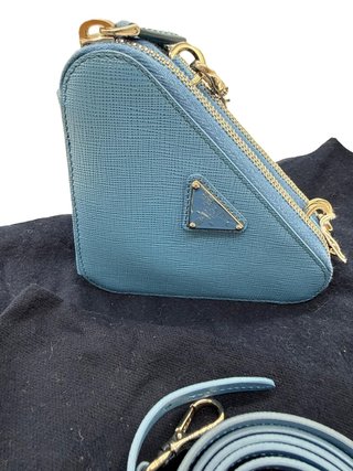 Bolso Prada Micro Triangle Azul