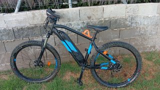 Bicicleta Eléctrica Negra y Azul tallaM