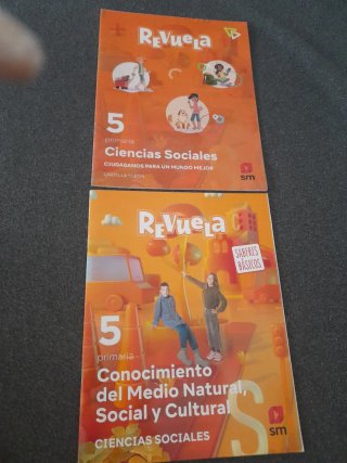 Ciencias sociales. 5 Primaria. Revuela. Castill...
