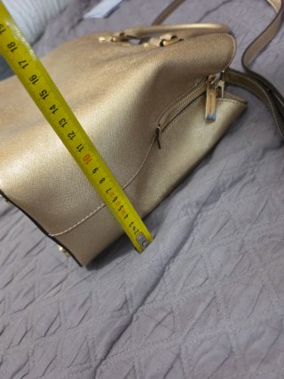 Bolso y cartera Michael Kors dorados