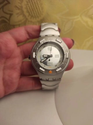 Swatch Chrono Irony Scuba: Icona in Alluminio