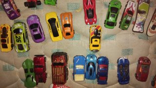 Lote de coches de juguete