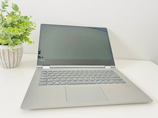 Lenovo Yoga i3 7a Geração - Excelente estado