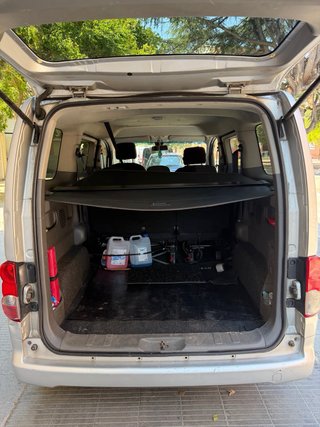 Nissan NV200 2012