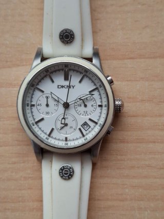 Reloj DKNY Cronógrafo Blanco Original
