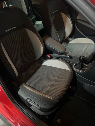 Volkswagen Cross Polo 2015