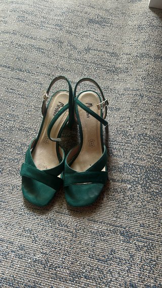 Zapatos de tacón verde