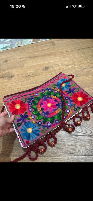 Bolso precioso con flecos