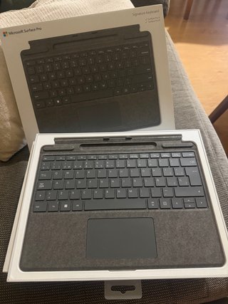 Teclado Microsoft Signature para Surface Pro 8