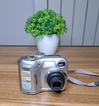 Nikon Coolpix 3100 Fotocamera Digitale Completta