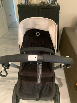 Bugaboo Cameleon 3 con capota y funda de regalo.