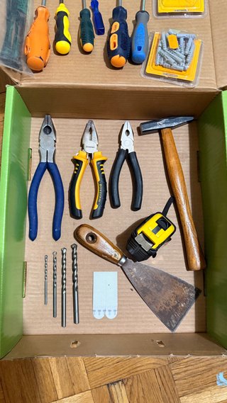 Caja de herramientas con accesorios