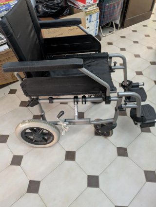 Silla de ruedas con inodoro Bischoff & Bischoff.