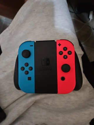 Nintendo Switch OLED Azul y Rojo