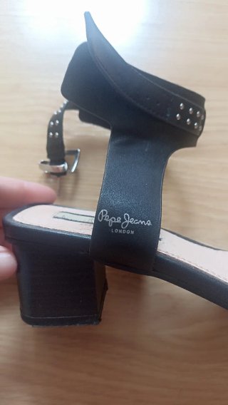 Sandalias Pepe Jeans tacón tachuelas T37