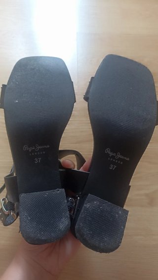 Sandalias Pepe Jeans tacón tachuelas T37