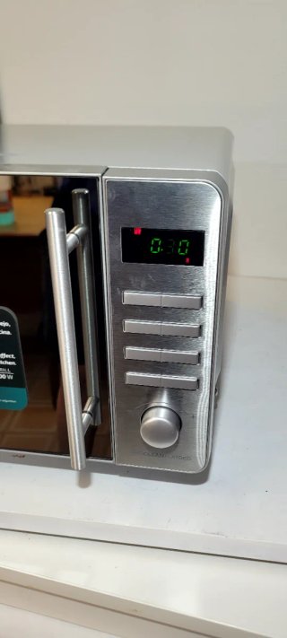 Microondas Cecotec sin plato