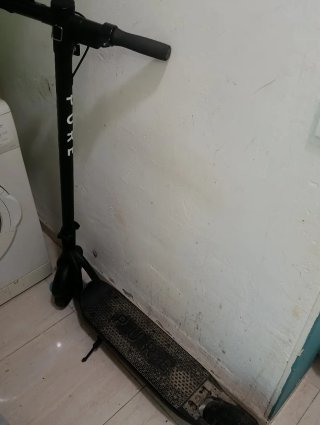 Patinete Eléctrico Pure la rueda está pinchada
