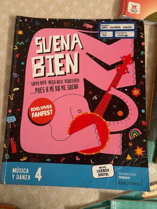 Se venden libros de 4 de primaria,Edelvives.
