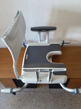 Silla adaptada para bañera