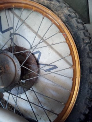 Rueda delantera Derbi FDS