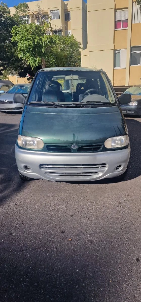 Nissan Serena 1999 - foto 1