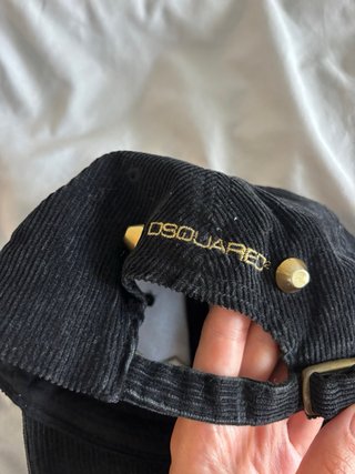 Gorra Dsquared2 Angel Negra y Dorada