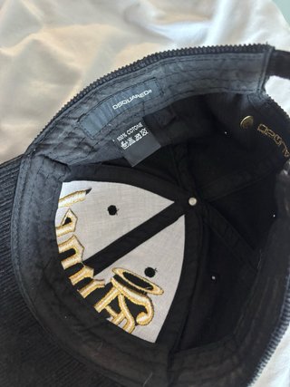 Gorra Dsquared2 Angel Negra y Dorada