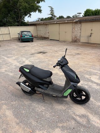 Hyosung SF50 Scooter 2T - Urge Venta