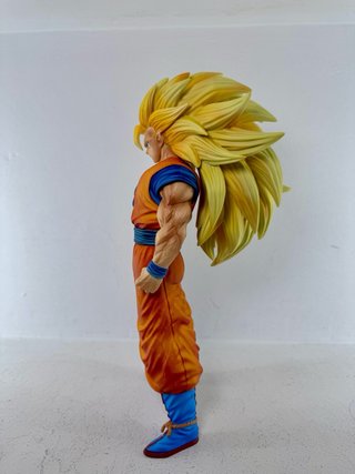 Statuetta Goku Super Saiyan 3 | Dragon Ball Z
