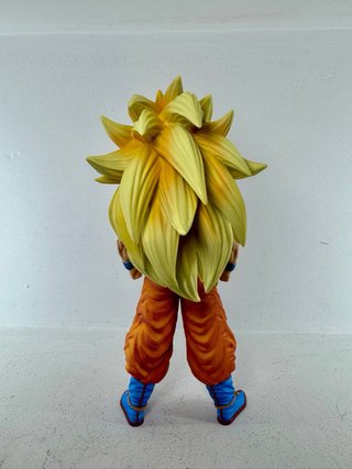 Statuetta Goku Super Saiyan 3 | Dragon Ball Z