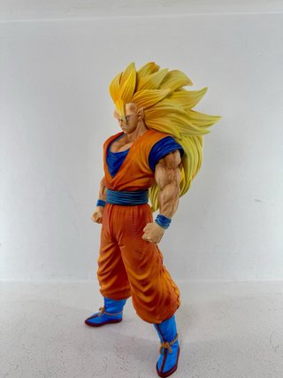Statuetta Goku Super Saiyan 3 | Dragon Ball Z