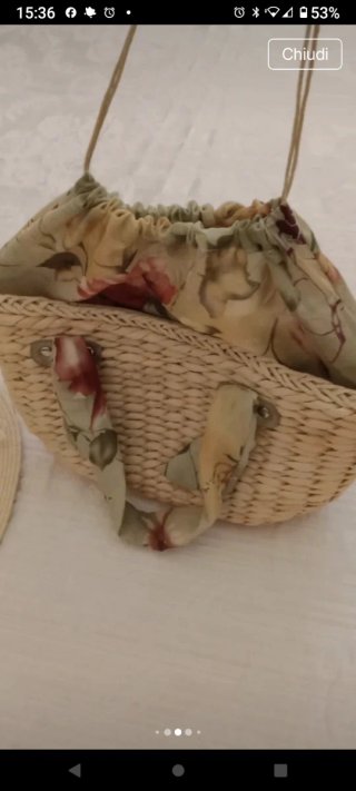 Borsa in paglia e cappello