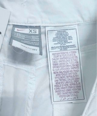 Talla XS. Pantalón vaquero corto NIKE