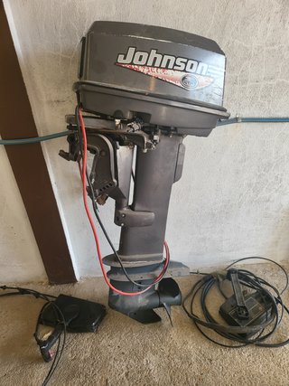 se vende 4 motores nauticos