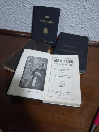 Raccolta di libri religiosi antichi anni '40/'50