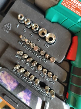 Atornillador Eléctrico Hychika con Linterna