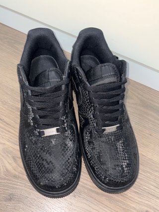Nike Air Force 1 Negras Piel Serpiente